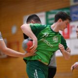 Paul Riemenschneider (hier gegen Westfalia Scherlebeck am Ball) war bester Werfer beim Waltroper HV. 7 Tore erzielte er gegen den FC Schalke 04.