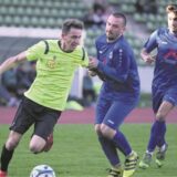 Der SV GE-Hessler 06, Bezirksligagegner des FC 96 Recklinghausen um Trainer Milko Trisic (l.), bekommt zur neuen Saison einen neuen Trainer.