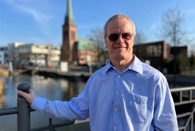 Peter Müller an der Wall- und Grabenanlage in Dorsten