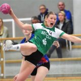 Handball, 3. Liga Nord-West Saison 2023/2024 Sporthalle Nord, PSV Recklinghausen. Leonie Schmidhuber beim Wurf.