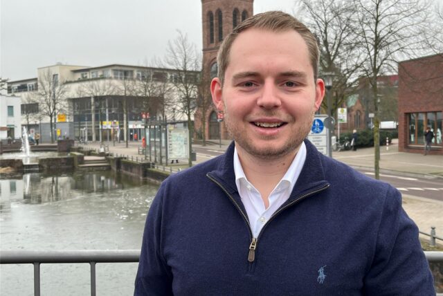 Nicklas Kappe an der Wall- und Grabenanlage in Dorsten