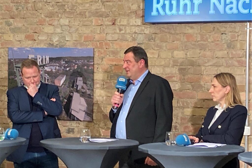 Frank Schwabe (SPD), Mathias Richter (FDP) und Anna Rathert (AfD, v.l.) bei der Wahlarena von Ruhr Nachrichten, Recklinghäuser und Waltroper Zeitung am 6.2.2025.