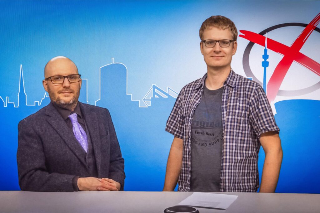 Jan Siebert (links) im Video-Interview mit Redakteur Tim Ruben Weimer