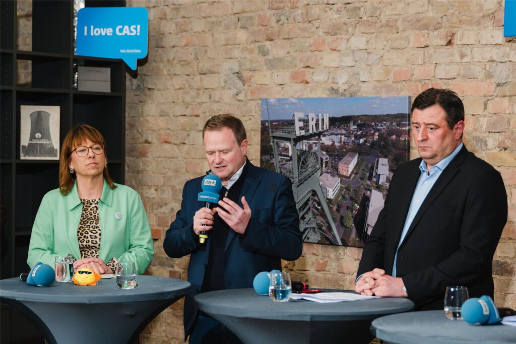 Regina Weyer, Frank Schwabe und Mathias Richter (v.l.): Bei der Wahlarena trafen in der Redaktion der Ruhr Nachrichten in Castrop-Rauxel am 6.2.2025 sieben Direktkandidaten zur Bundestagswahl aus dem Wahlkreis 120 Recklinghausen I aufeinander.