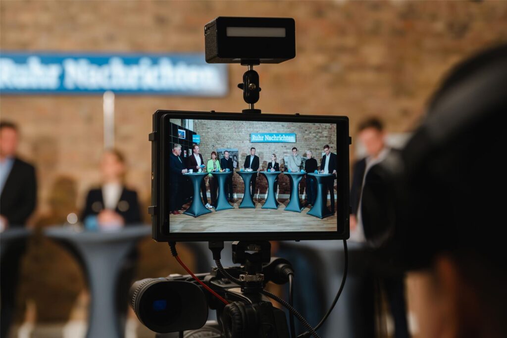 Bei der Wahlarena trafen in der Redaktion der Ruhr Nachrichten in Castrop-Rauxel am 6.2.2025 sieben Direktkandidaten zur Bundestagswahl aus dem Wahlkreis 120 Recklinghausen I aufeinander.