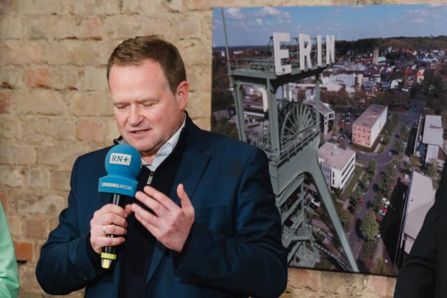 Regina Weyer (Grüne) und Frank Schwabe (SPD) bei der Wahlarena von Recklinghäuser Zeitung, Ruhr Nachrichten und Waltroper Zeitung am 6.2.202