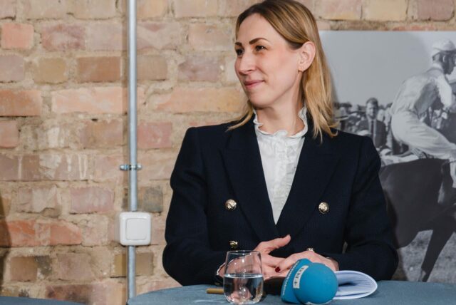 Dr. Anna Rathert lächelte viel in der Wahlarena des Wahlkreises Recklinghausen I.