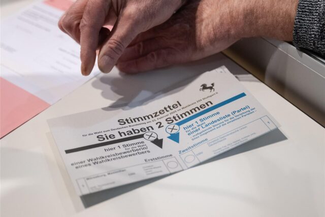 Ein Stimmzettel bei der Briefwahl.
