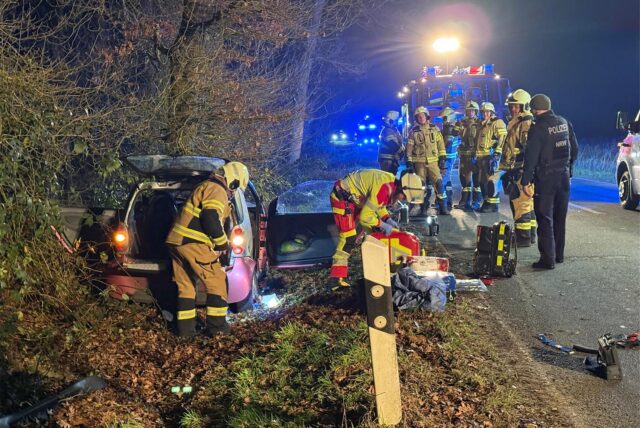 Rettungskräfte der Feuerwehr an der Westruper Straße in Haltern