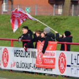 Auch die jüngsten Fans wollten sich das Testspiel-Derby zwischen der SG Arminia/Victoria und dem VfB Habinghorst nicht entgehen lassen.