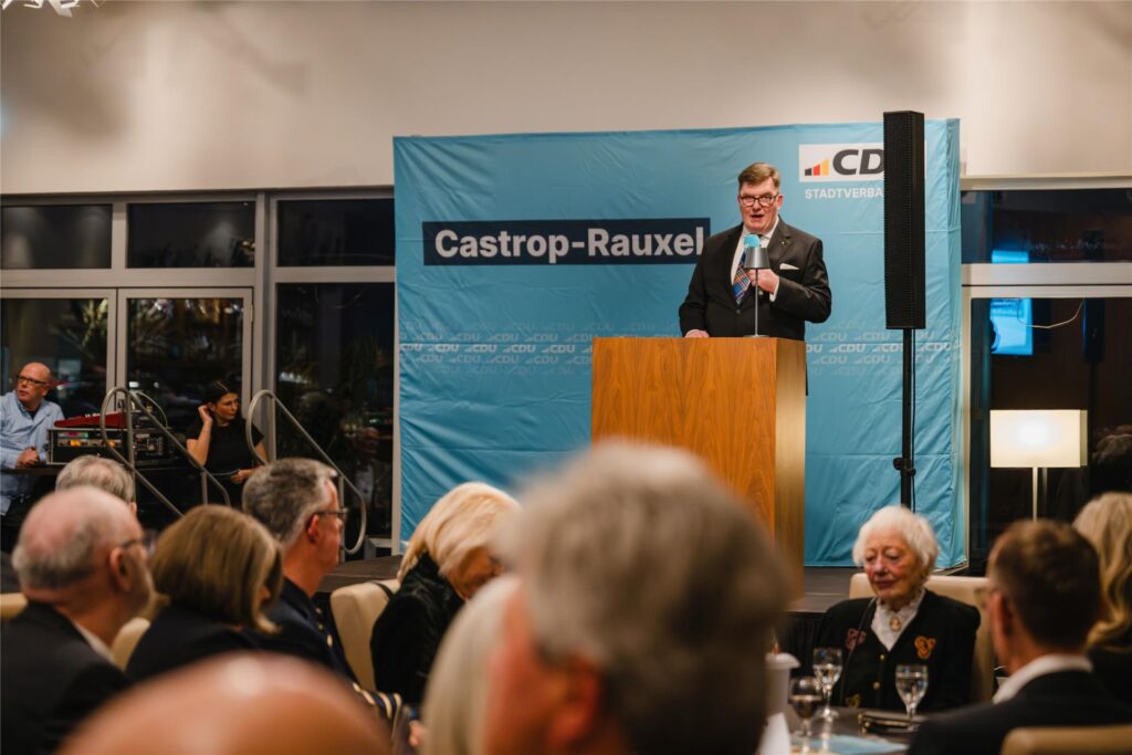 CDU-Stadtverbandschef Carsten Papp hielt eine Rede im Golfclub.