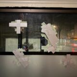 Mehrere Schüsse waren im Januar auf das Schaufenster eines Tattoostudios an der Rheinischen Straße in Dortmund abgegeben worden. Eine Tat, die offenbar mit einigen anderen Straftaten in Verbindung steht.