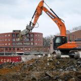 Abrissarbeiten Wulfener Markt mit Bagger
