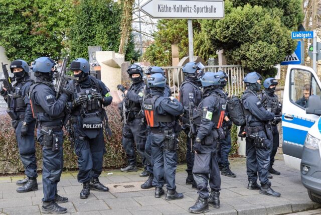 Die Polizei ist aktuell an einer Schule in Hagen im Großeinsatz.