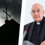 Kirche im Zwielicht: Das Ansehen der katholischen Kirche hat in den letzten Jahren stark gelitten. Jetzt hat Münsters Bischof Felix Genn erneut einen Priester nach Missbrauchsvorwürfen vom Dienst freigestellt.