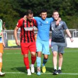 Fußball, Oberliga Westfalen 22. September 2024, Stimberg-Stadion. Spvgg. Erkenschwick – VfL Bochum U23 1:1. Nico Pulver wird vom Platz begleitet.