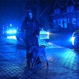 Auch ein Polizei-Spürhund war am Donnerstagabend bei dem Großeinsatz der Polizei in Pöppinghausen und Recklinghausen im Einsatz.