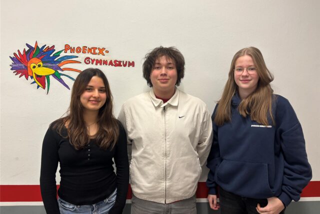 Ruben Caravante, Zulikhan Chahin und Annika Fischer sind Schüler der Q2 am Phoenix Gymnasium in Dortmund.