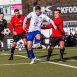 Tim Babosek (M.) und Westfalia Huckarde verloren gegen den FC Castrop-Rauxel.