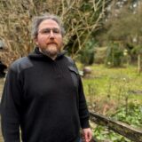 Der Familienvater ist wegen des Grundsteuerbescheids der Stadt Dortmund, den er im Januar erhalten hat, verzweifelt.