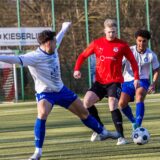 Der FC Castrop-Rauxel setzte sich in der Bezirksliga 10 gegen Westfalia Huckarde (rote Trikots) durch.