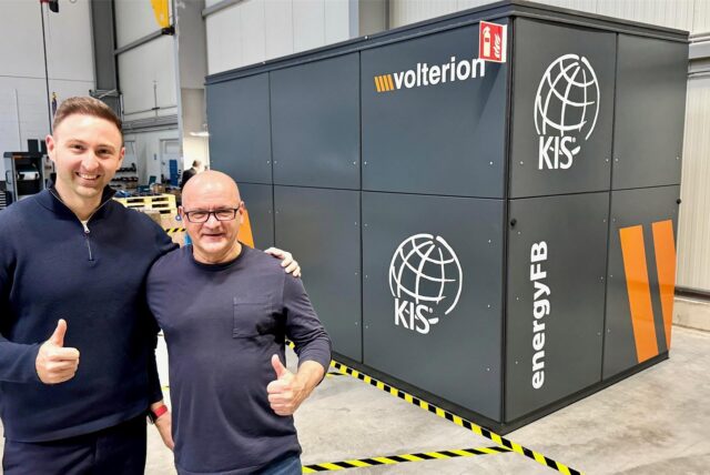 KIS-Geschäftsführer Tim Kohlhaas (l.) und Ralf Klette (Leitung Nachhaltigkeitsmanagement)