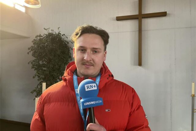 Tim Hübbertz berichtet von einer Trauerhalle in Dortmund, wo am Sonntag gewählt werden kann.
