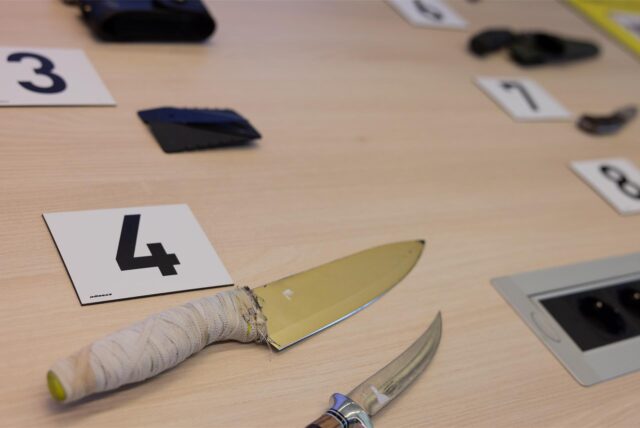 Sichergestelltes Messer, ausgestellt vom LKA NRW