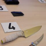 Sichergestelltes Messer, ausgestellt vom LKA NRW