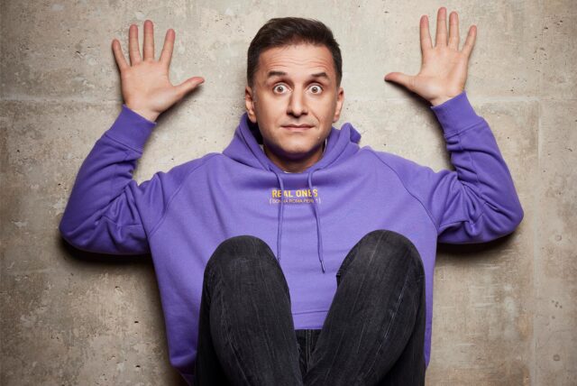 Özcan Coşar ist Comedian