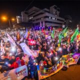 Rund 4.000 Menschen kamen zu der Kundgebung des Dortmunder Arbeitskreises gegen Rechtsextremismus an der Petrikirche.