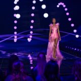 Safia aus Dortmund bei ihrem Catwalk in der Show Germany’s Next Topmodel.