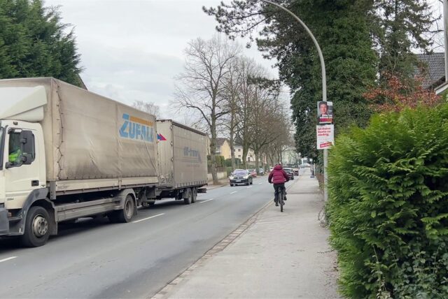 Verkehr am neuen Weg