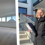 Daniela Moge, die sich um die Vermarktung der neuen Wohnungen in der Neu-Crengeldanz-Straße in Lütgendortmund kümmert, steht am Treppenaufgang zu einem der Häuser; Blick ins große Wohnzimmer einer der Dachgeschosswohnungen.