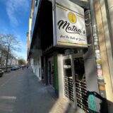 An der Kaiserstraße befand sich bis 2023 das Restaurant „Mataa‘s Kitchen“. Jetzt wird daraus ein neuer Gastronomie-Betrieb, der Döner und Burger verbindet.