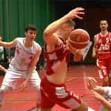 Citybasket Recklinghausen – BSV Wulfen, Nils Peters gegen Lennard Kaprolat.