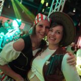Kostümierte Gäste bei der Countdownparty der Poahlbürger in Recklinghausen