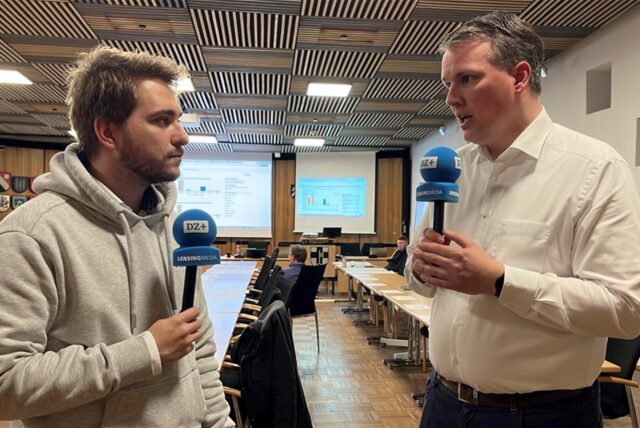 DZ-Reporter Julian Preuß sprach mit Dorstens Bürgermeister Tobias Stockhoff am Sonntagabend (23.2.) über die ersten Ergebnisse zur Bundestagswahl, die aus den Dorstener Wahllokalen vermeldet wurden.