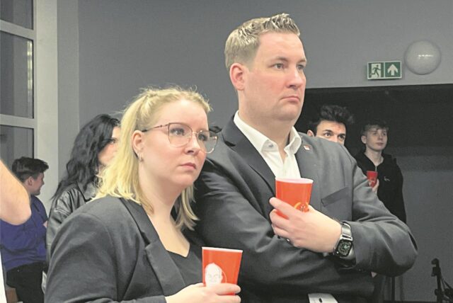 Brian Nickholz (SPD) mit seiner Ehefrau Jaqueline.