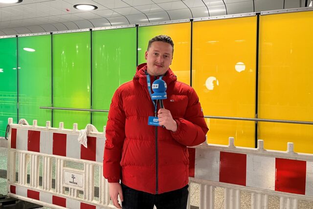 Tim Hübbertz berichtet von den farbigen Wänden an den Stadtbahn-Zugängen im Dortmunder Hauptbahnhof.