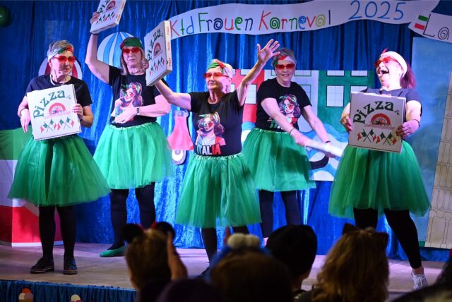 Impressionen vom Frauenkarneval der KFD St. Antonius Dorsten-Holsterhausen
