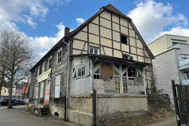 Wirxel-Haus von außen im Februar 2025