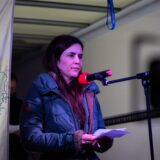 Amira Alfruh bei der Kundgebung für Demokratie