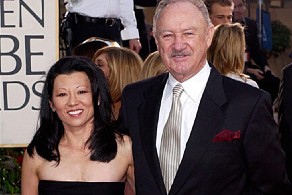 Der Schauspieler Gene Hackman kommt mit seiner Frau Betsy Arakawa zur 60. jährlichen Verleihung der Golden Globe Awards in Beverly Hills. 
