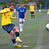 Nicolai Pakowski schießt einen Elfmeter