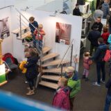 Besucher in Stadthalle in Haltern,.