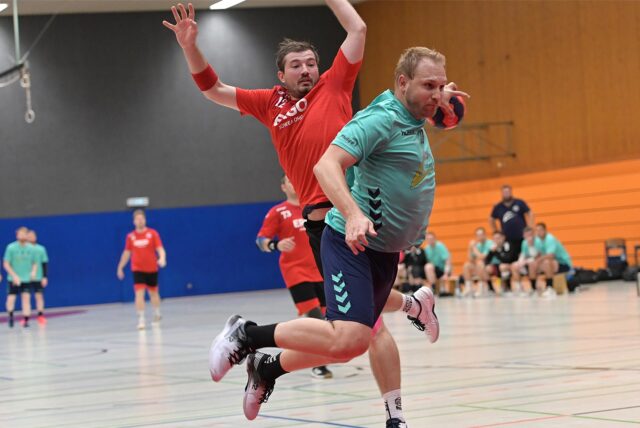 Im Heimspiel gefordert: Tobias Kirchner (r./ehemals Schlechtrimen) und die HSG RE/OE am Samstag gegen den HSC Haltern-Sythen II.