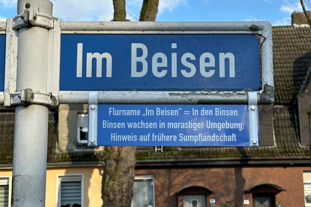 Ein Straßenschild in der Siedlung Im Beisen in Marl-Brassert. Ein Straßenschild in der Siedlung Im Beisen in Marl-Brassert.