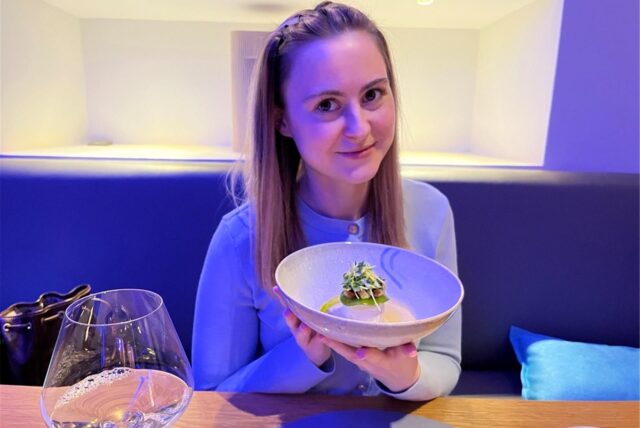 Zwischengang mit Winterkabeljau beim Menükarussell 2025 im Dortmunder Sternerestaurant The Stage
