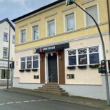 Noch sind die Türen zu: Aber demnächst werden hier im „Dui Sushi“ an der Harkortstraße 110 asiatische Gericht serviert.